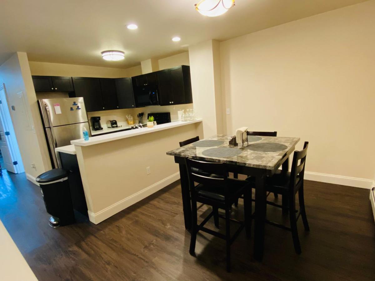 Beautiful 2 Bedroom 1 Bath Apartment With Private Garage Anchorage Esterno foto
